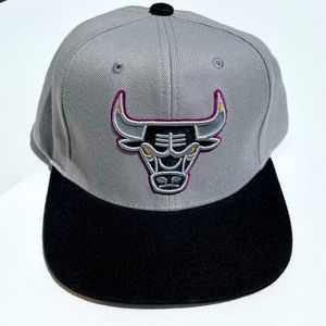 NWOT RARE New Era Chicago Bulls Retro 6 Bordeaux Cap